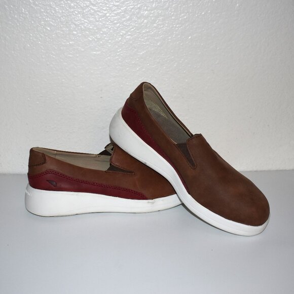 Red Wing Shoes Shoes - NWOT Red Wing Women's Cross LIte Slip On Safety Toe Work Shoes Sz 8
